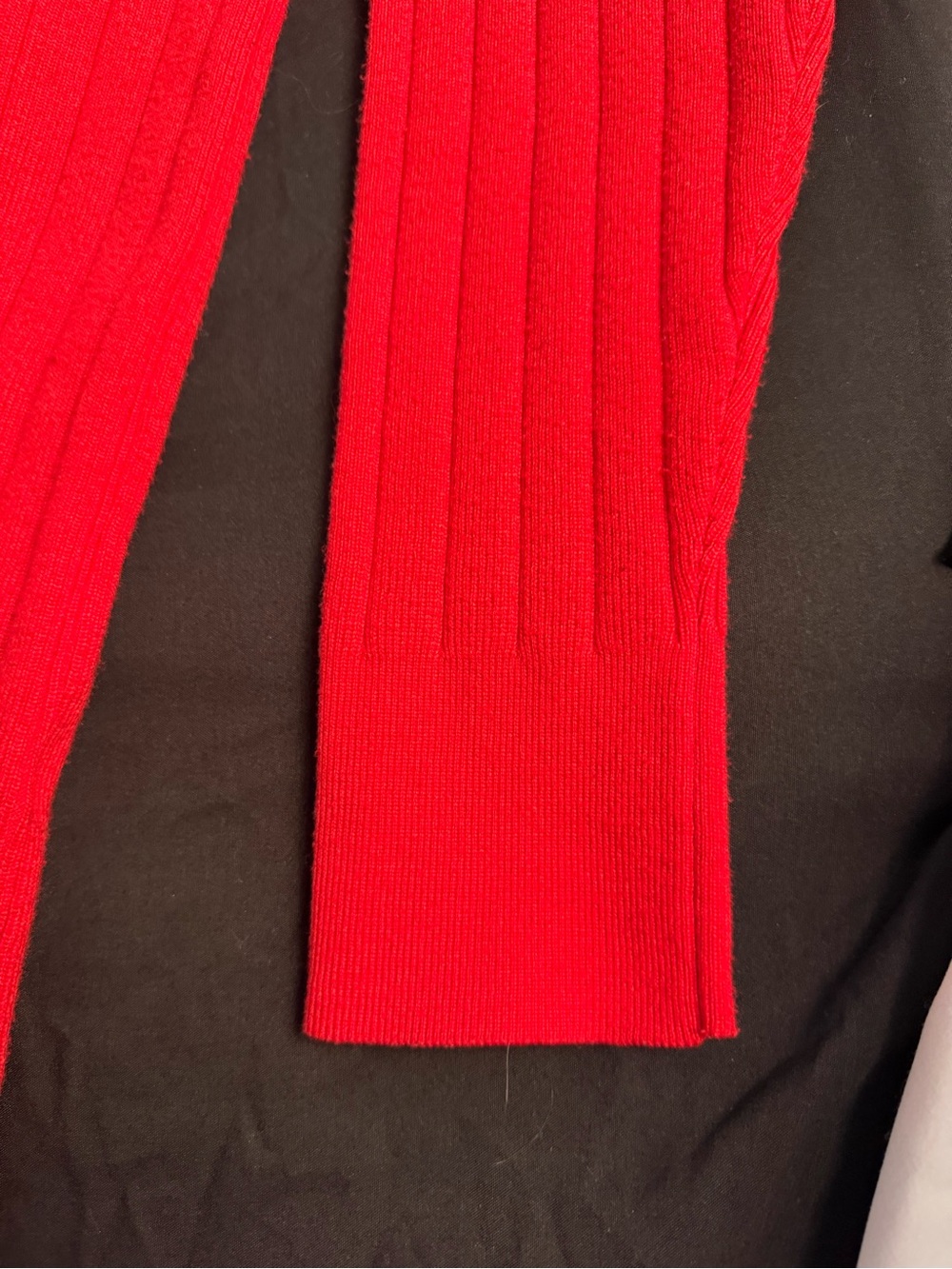 Merokeety Red Ribbed Button-Accent V-Neck Sweater - Picture 5 of 6
